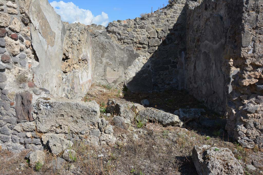 VII.2.16 Pompeii. October 2019. Oecus 8, looking east from east portico.
Foto Annette Haug, ERC Grant 681269 D�COR.
