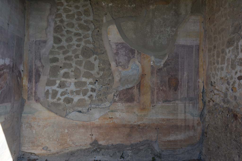 VII.2.16 Pompeii. October 2019. Oecus 10, detail from east wall.
Foto Annette Haug, ERC Grant 681269 D�COR.
