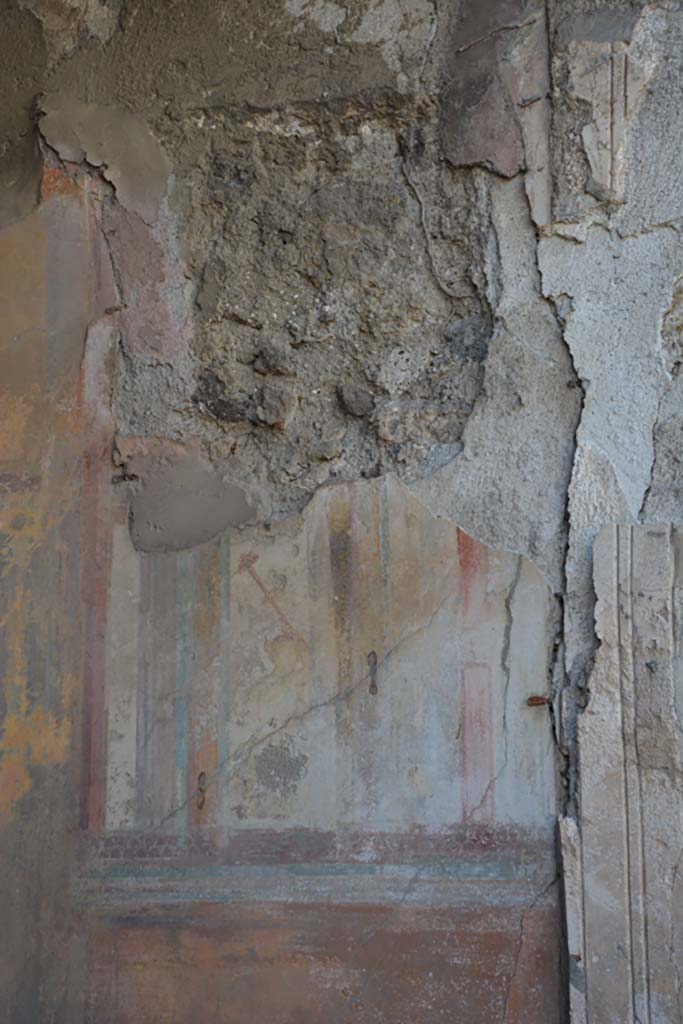 VII.2.16 Pompeii. October 2019. Exedra 17, painted panel from west wall at north end.
Foto Annette Haug, ERC Grant 681269 D�COR.

