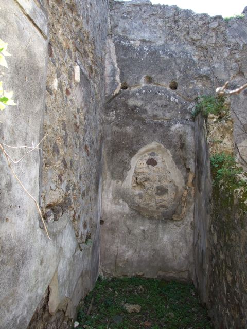 VII.2.16 Pompeii. March 2009. Doorway to Room 19. Cubiculum.