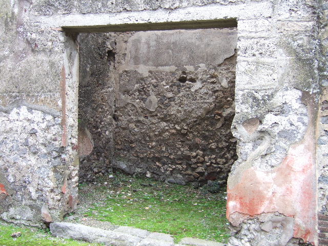 VII.2.17 Pompeii. December 2005. South-west corner of shop.