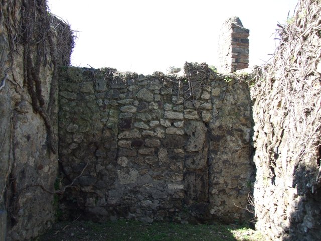 VII.2.20 Pompeii. December 2007. Doorway to room 21. Porters room.