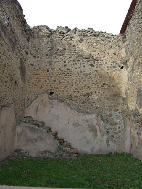 VII.2.43 Pompeii. May 2005. East wall.