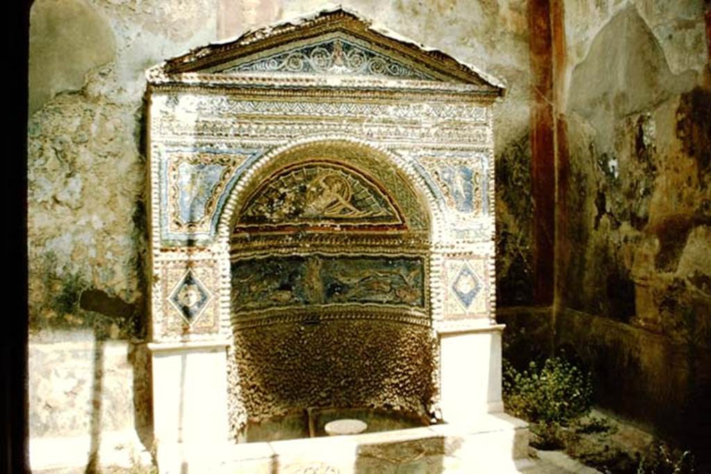 VII.2.45 Pompeii. 1957. Fountain. Photo by Stanley A. Jashemski.
Source: The Wilhelmina and Stanley A. Jashemski archive in the University of Maryland Library, Special Collections (See collection page) and made available under the Creative Commons Attribution-Non Commercial License v.4. See Licence and use details.
J57f0130