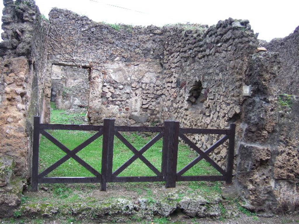 VII.2.49 Pompeii. December 2005. East wall.