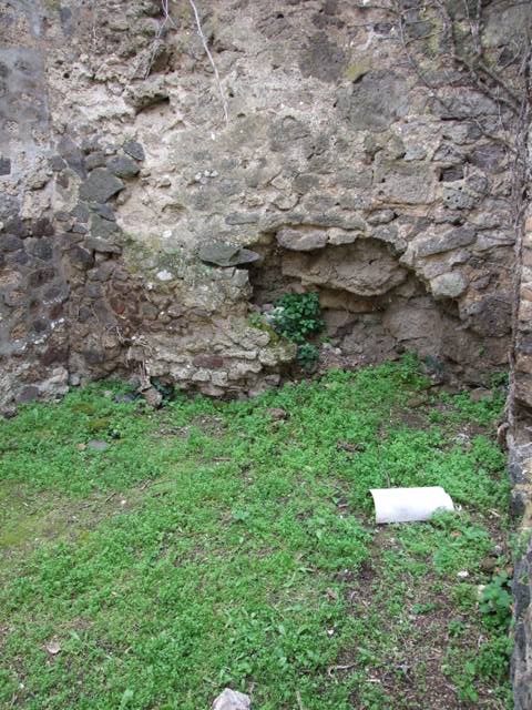 VII.3.4 Pompeii. March 2009. South east corner of kitchen.