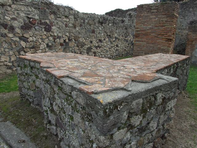 VII.3.9 Pompeii. December 2007. Threshold or sill.