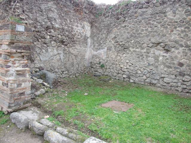 VII.3.18 Pompeii. Shop. December 2007. Latrine.