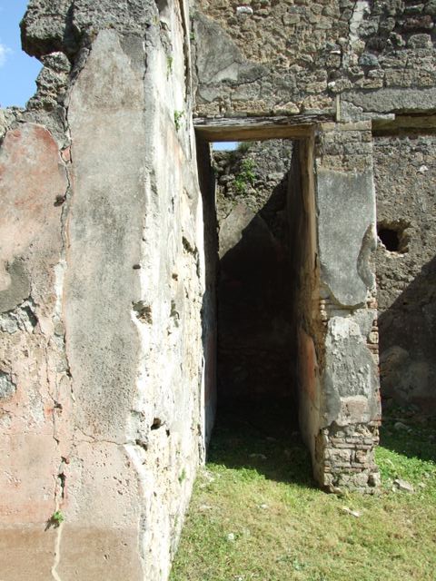 VII.3.29 Pompeii. March 2009. Room 14. Cubiculum. East wall with recess.