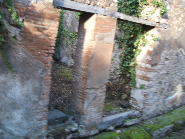 VII.3.32 Pompeii. December 2005. Doorway of steps to upper floor.