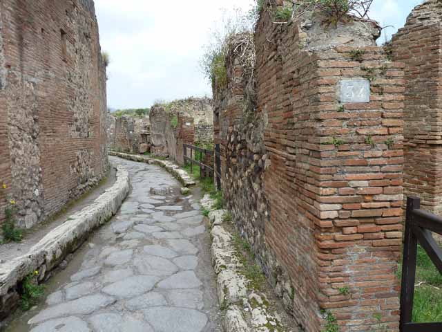 VII.3.34 Pompeii. March 2009. Entrance on Vico Storto.