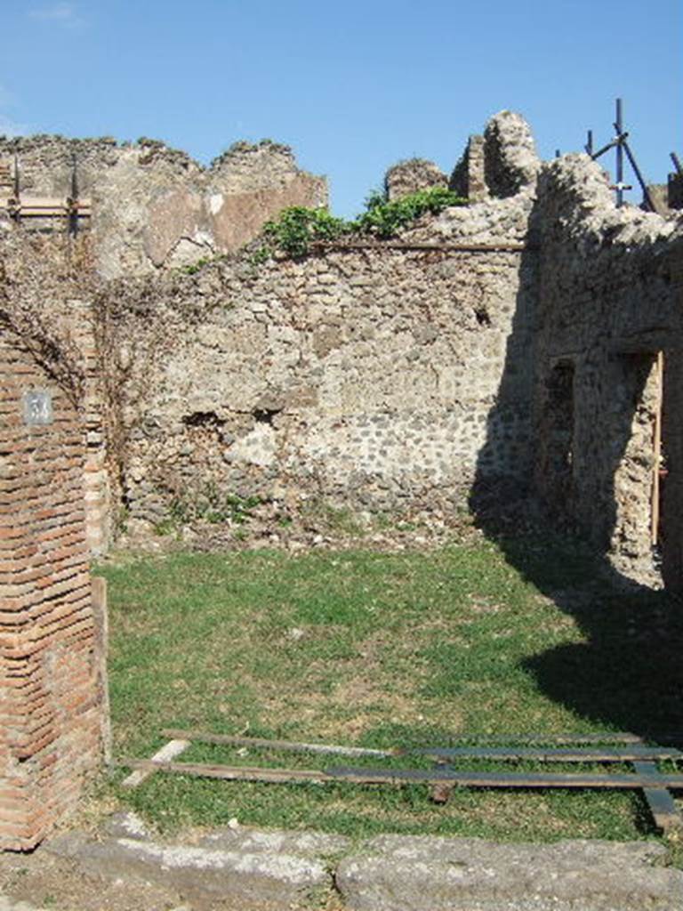 VII.3.34 Pompeii. May 2010. Sill or threshold.
