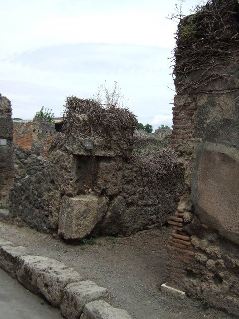 VII.3.38 Pompeii. December 2004. Looking east along entrance corridor.