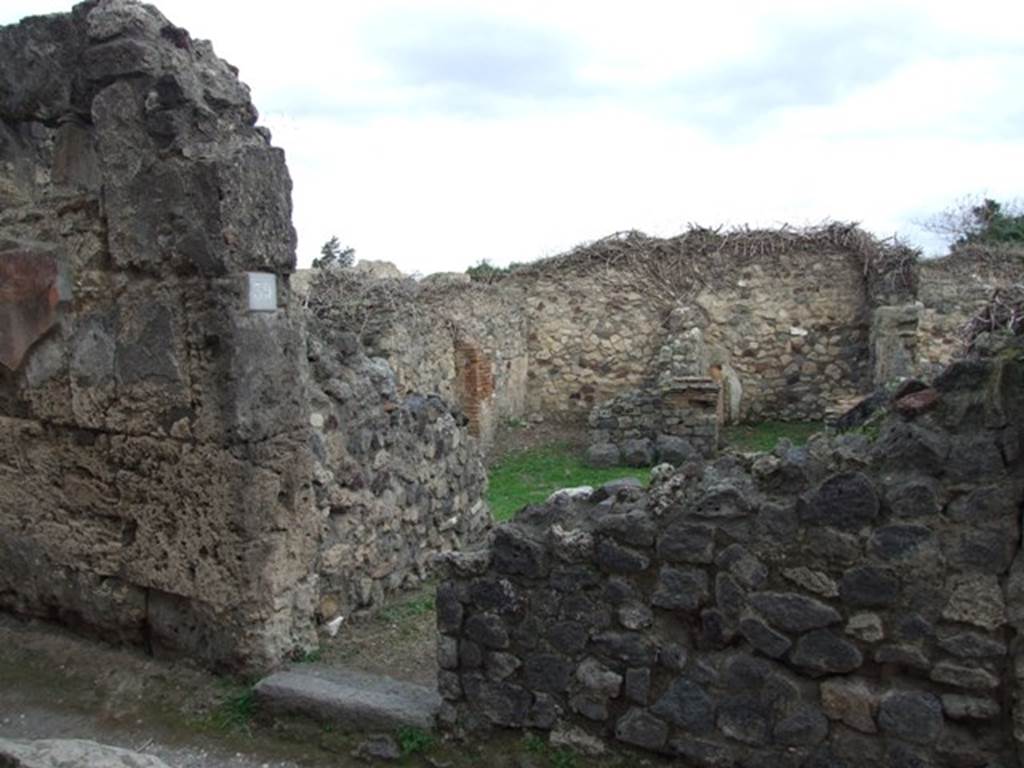 VII.3.39 Pompeii. December 2007. Looking east from entrance towards two small rooms at rear of VII.3.1/2.