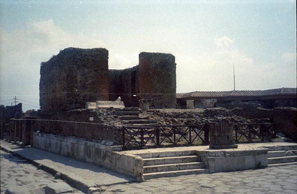 VII.4.1 Pompeii. July 2011. Looking south-east from crossroads towards entrances.
Photo courtesy of Rick Bauer.