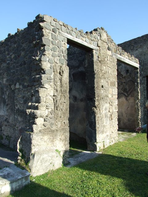 VII.4.31 Pompeii. March 2009. Room 26. Small room or cupboard. Looking east.