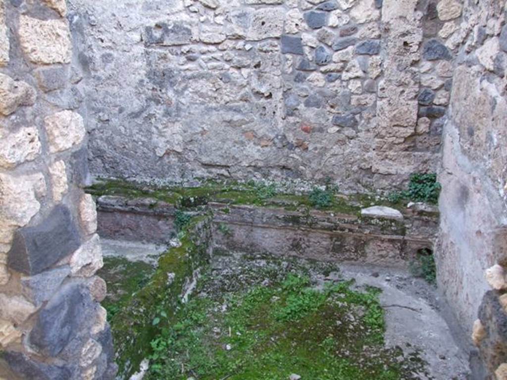 VII.4.31 Pompeii.  March 2009.  Looking south through Room 23, towards Middle Peristyle.