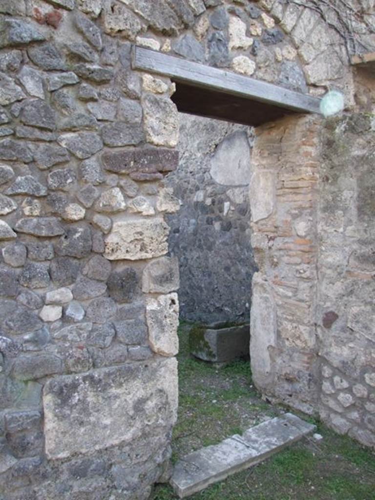 VII.4.31 Pompeii. March 2009. Doorway to Room 14.