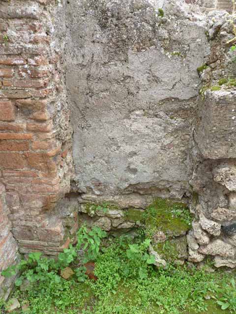 VII.4.41 Pompeii. May 2010. Looking towards rooms of VII.4.39.