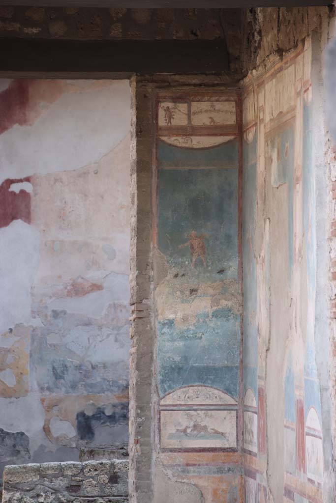 VII.4.48 Pompeii. September 2021. 
Looking towards south wall of tablinum in south-west corner. Photo courtesy of Klaus Heese.
