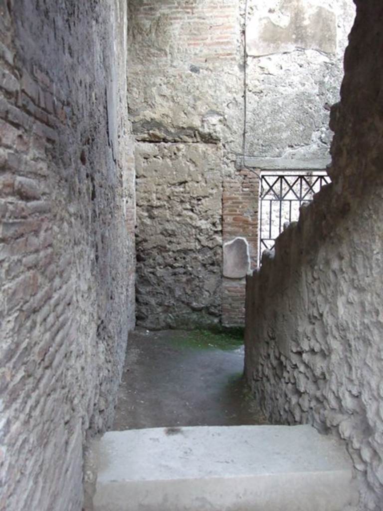VII.4.48 Pompeii. December 2007. Room 19. Looking east.