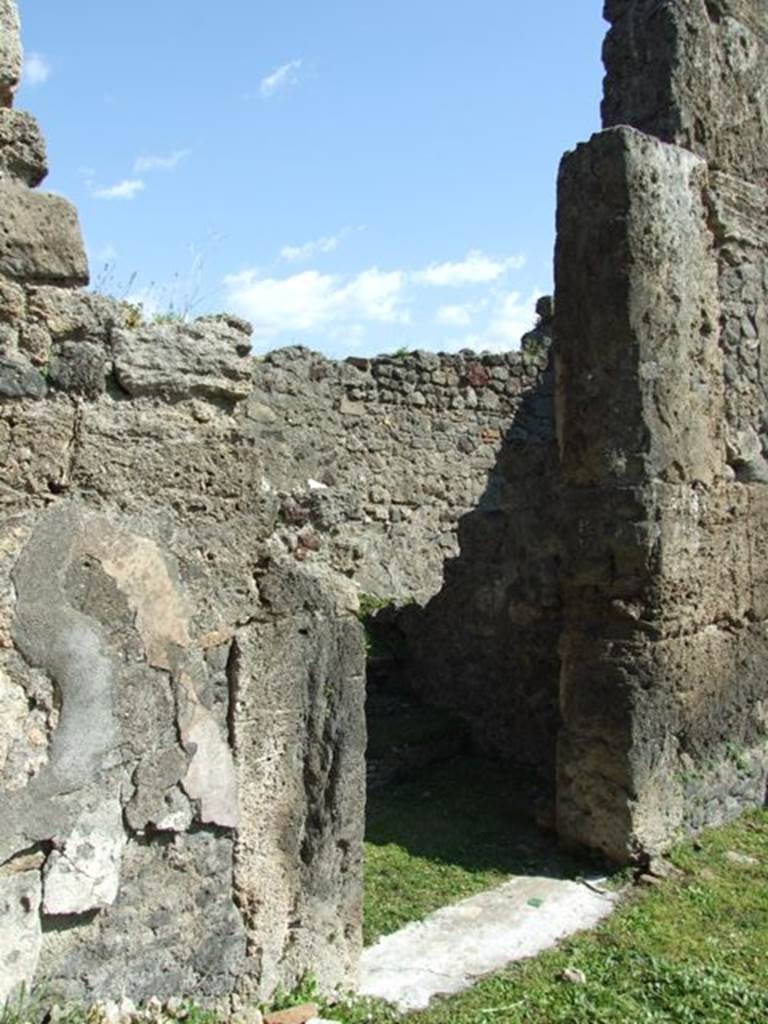 VII.4.57. Pompeii. March 2009. Doorway to Room 3.