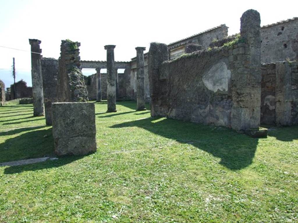 VII.4.57. Pompeii. March 2009. Room 1. Atrium, looking south west towards Tablinum, Room 7.