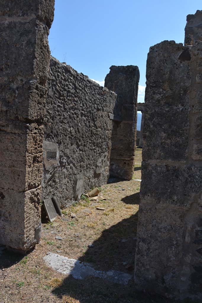 VII.4.57 Pompeii. September 2019. Room 8, corridor to rear, looking towards east wall.
Foto Annette Haug, ERC Grant 681269 DÉCOR.