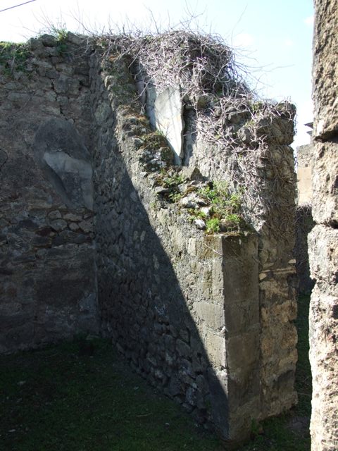 VII.4.57. Pompeii.  March 2009.  Doorway to Room 13.  Porter’s room.