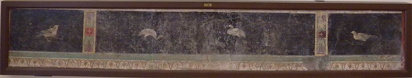 VII.6.28 Pompeii. Found on 24th April 1762. Painting of four birds and a forest.
Now in Naples Archaeological Museum. Inventory number 9870.