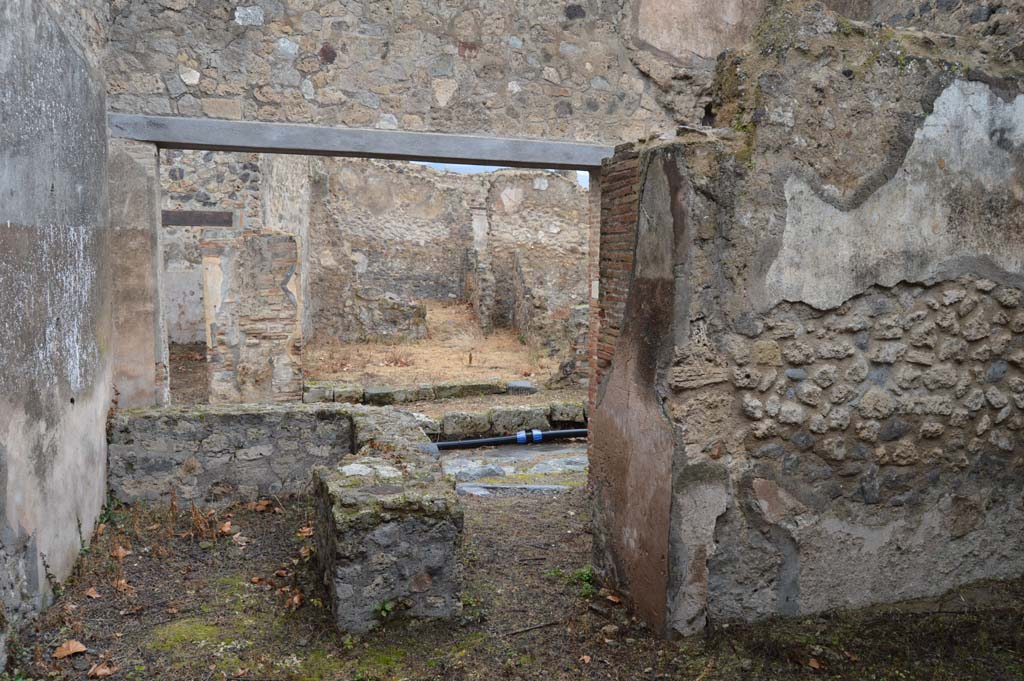 VII.7.18 Pompeii. March 2018. Looking north from rear area of the bar-room.
Foto Taylor Lauritsen, ERC Grant 681269 DÉCOR.