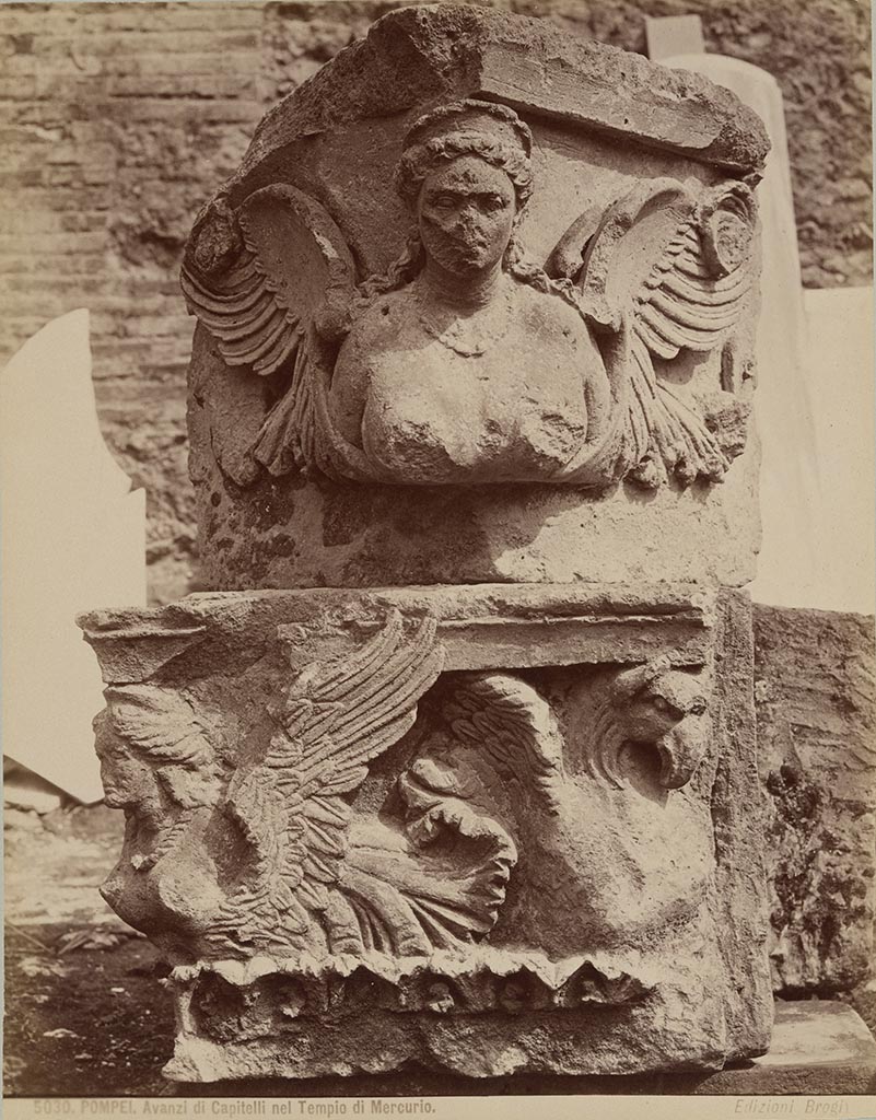 VII.7.29 Pompeii. House capitals being stored in Temple of Mercury.
Old photograph c.1880-1890 by Brogi - 5030. POMPEI. Avanzi di Capitelli nel Tempio di Mercurio.
Photo courtesy of Städel Museum, Frankfurt am Main, inventory number St.F.1811.
