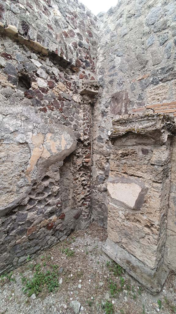 VII.8.1 Pompeii. August 2021.
Looking towards west end of north wall in area in north-east corner.
Foto Annette Haug, ERC Grant 681269 DÉCOR.