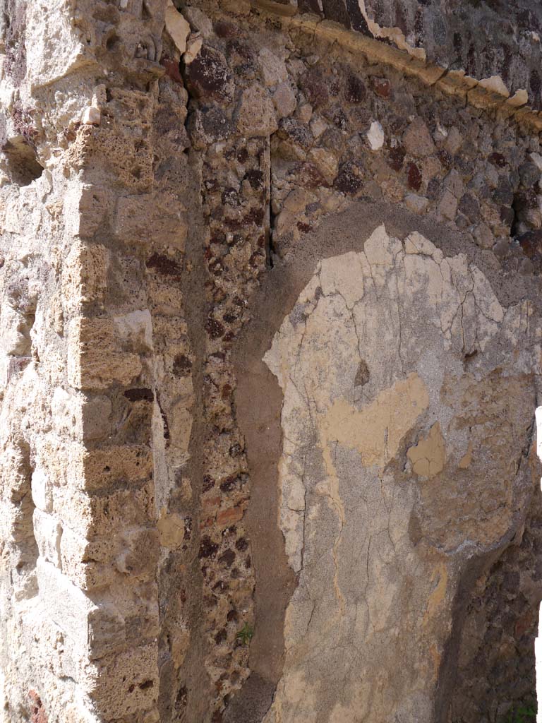 VII.8.01 Pompeii. September 2018. Looking towards south end of west wall of area in north-east corner.
Foto Anne Kleineberg, ERC Grant 681269 DÉCOR.