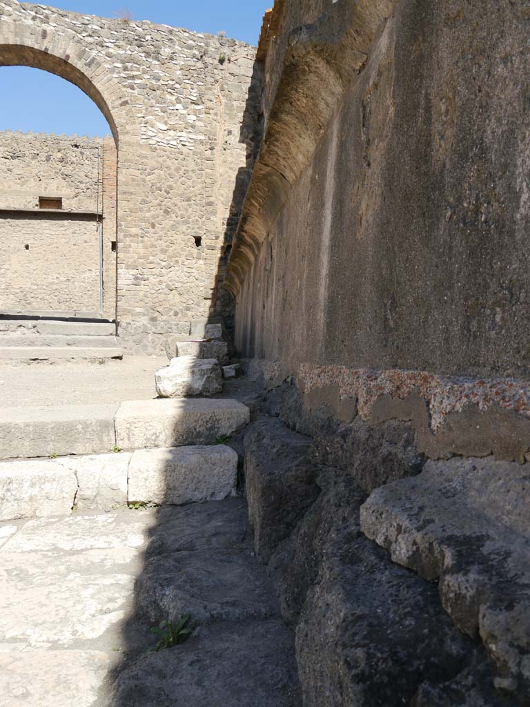 VII.8.1 Pompeii, September 2018.
Looking north towards north-east corner, between north wall of Forum with steps, and lower west exterior wall of Temple.
Foto Anne Kleineberg, ERC Grant 681269 DÉCOR.
