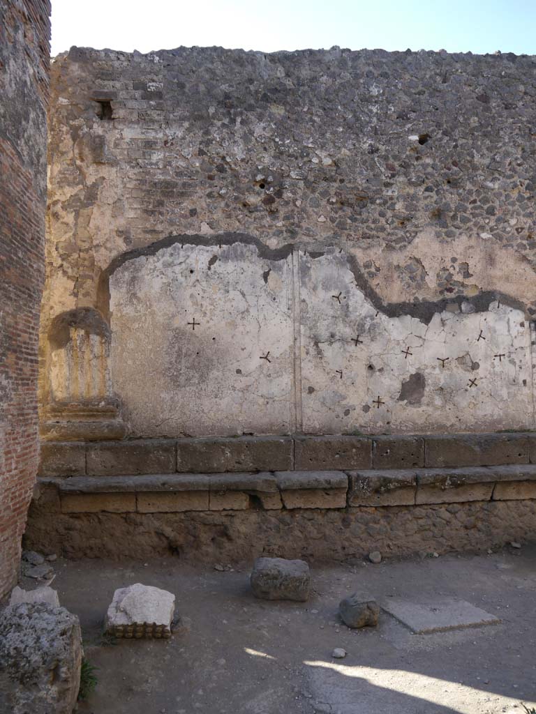 VII.8.01 Pompeii. September 2018. North wall in north-east corner, looking south.
Foto Anne Kleineberg, ERC Grant 681269 DÉCOR.