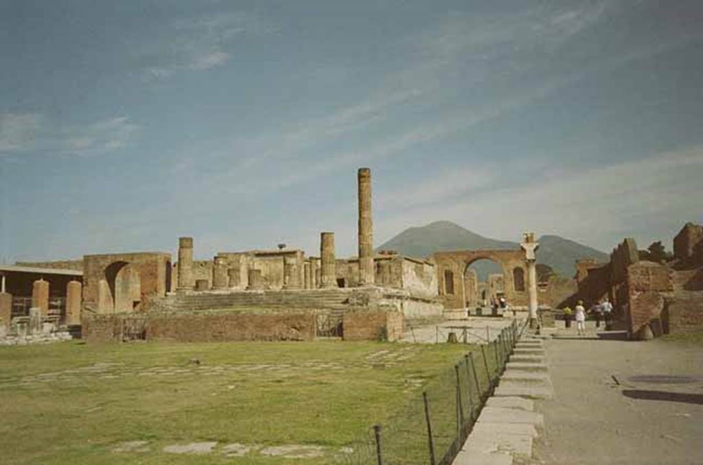 VII.8.1 Pompeii. May 2010. Looking north west across the forum towards the temple. Photo courtesy of Rick Bauer.