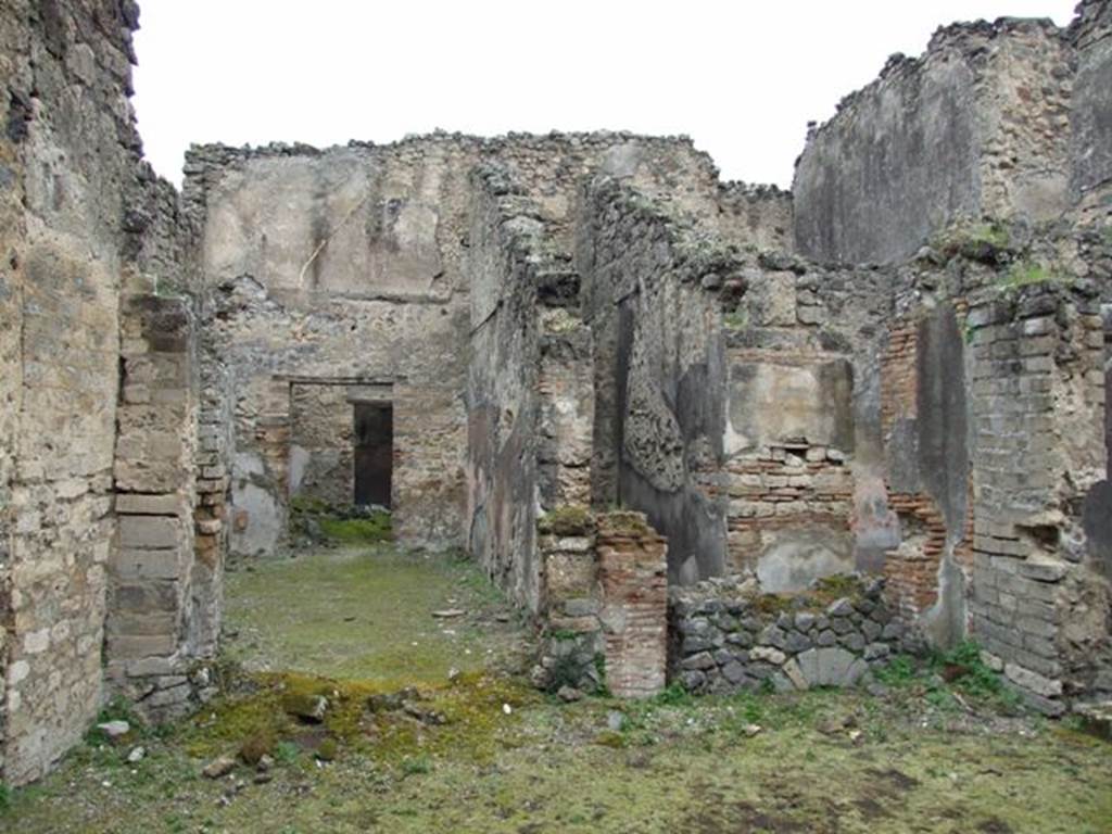VII.11.14 Pompeii.  March 2009. North side of Garden area “A”, looking through to Room 7, and Room 4.