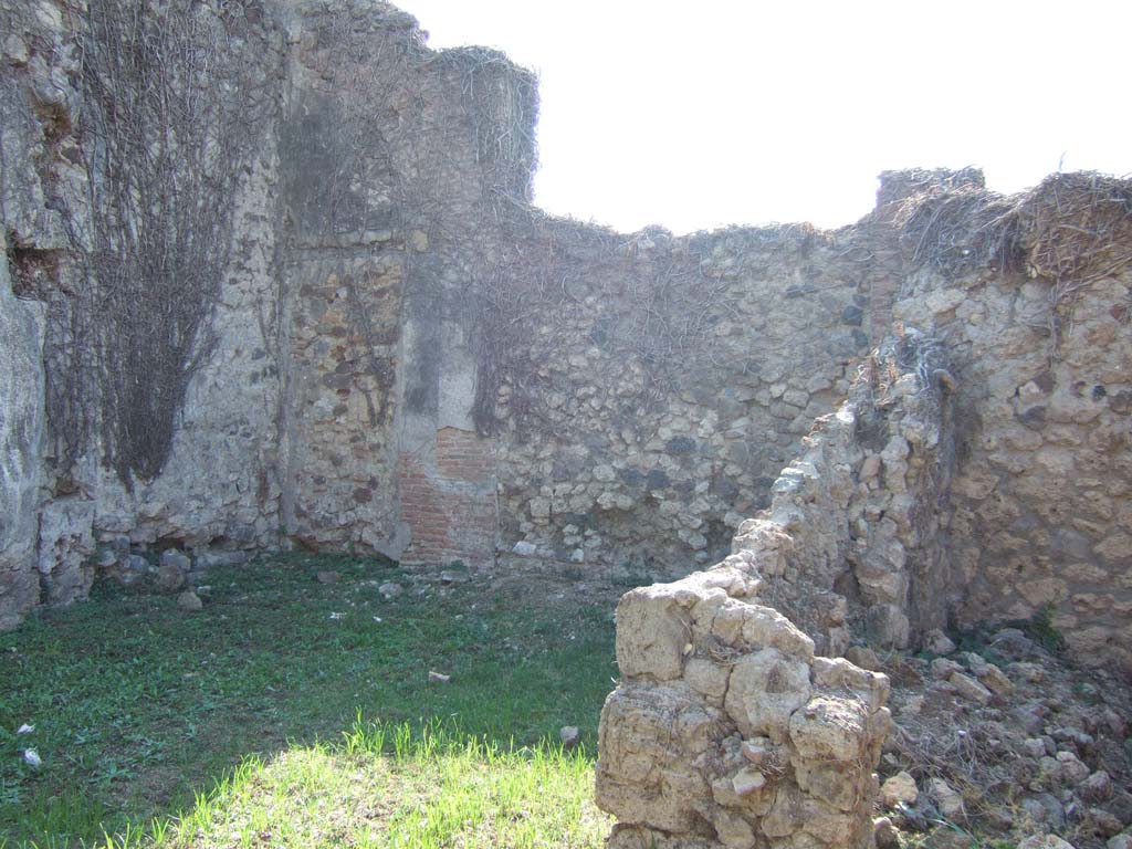 VII.12.7 Pompeii. December 2007. Looking west to south-west corner.