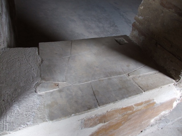 VII.12.20  Pompeii.  March 2009.  Room 4.   North east corner with painted plaster decoration.