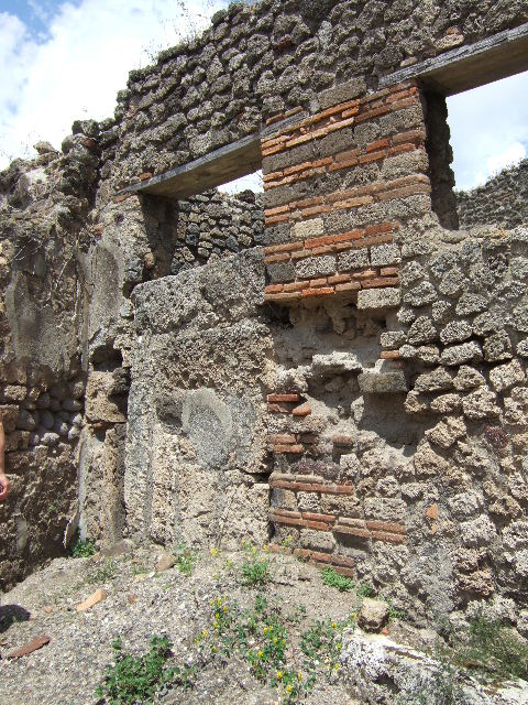 VII.12.24 Pompeii. December 2007. Blocked entrance to fullonica and workshop at VII.12.23.