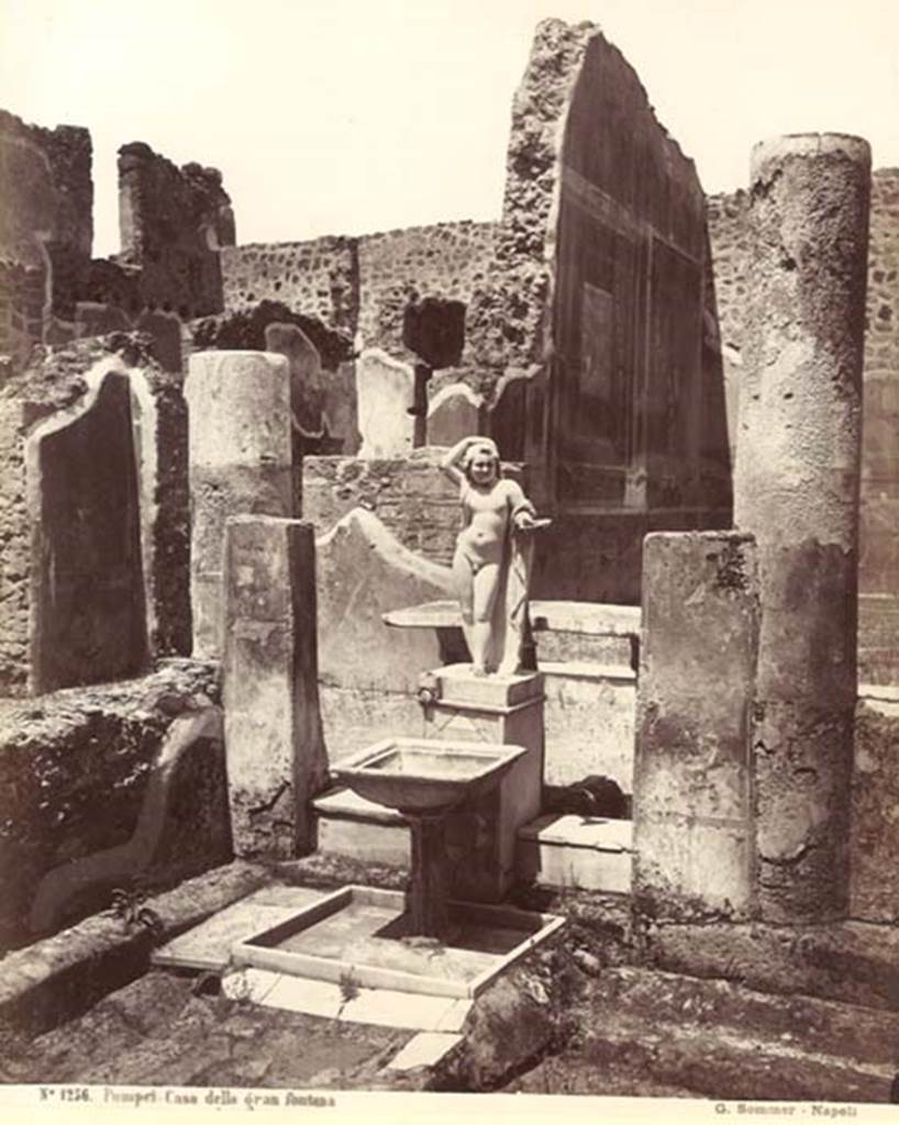 VII.12.28 Pompeii. Looking north towards fountain and statue in Viridarium. c.1880-1890, G. Sommer no. 1256.
The photo is incorrectly titled Casa della Gran Fontana. Photo courtesy of Rick Bauer.
See also the image below numbered 1256 from the Fox Collection.