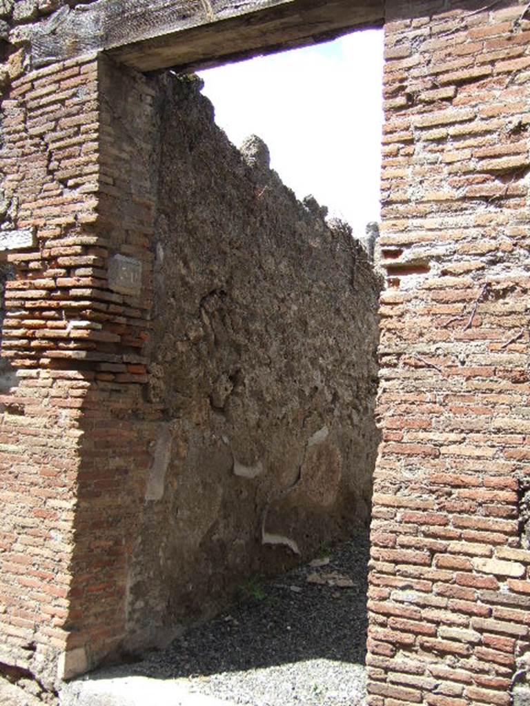 VII.12.30 Dwelling house with officina lanifricaria
Linked to VII.12.31