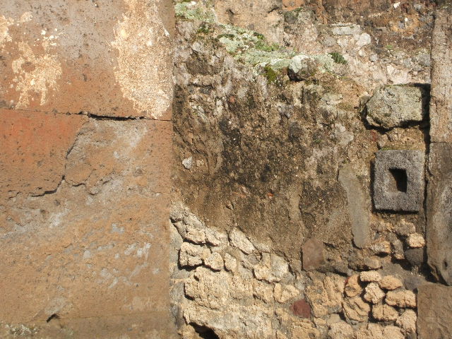 VII.13.4 Pompeii. May 2010. Flooring of entrance fauces.