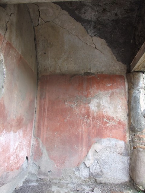VII.14.5 Pompeii. March 2009. Room 2, threshold or sill.