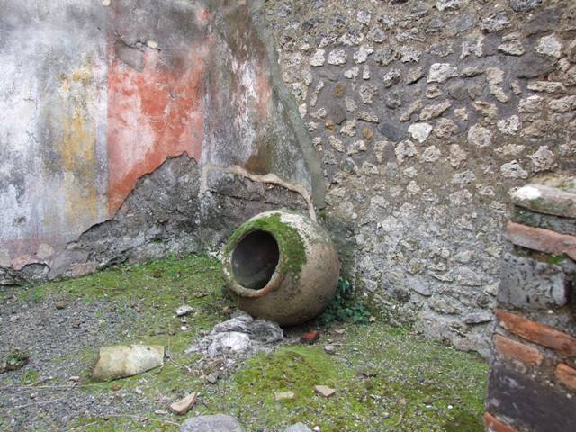 VII.14.5 Pompeii. March 2009. Room 15, corridor leading south to kitchen area, with threshold or sill.