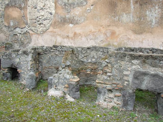 VII.14.5 Pompeii.  March 2009.  Room 23.  Interior of vat.
