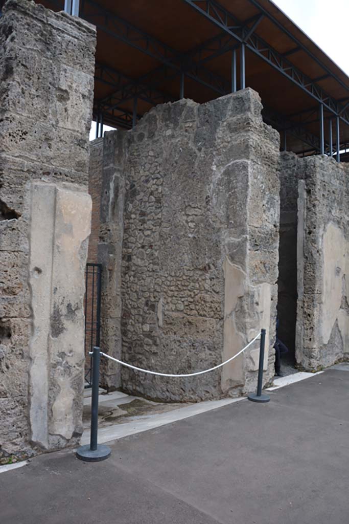 VII.15.2 Pompeii. December 2007. Looking north across atrium.