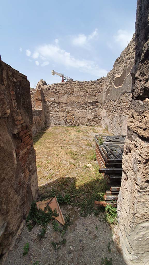 VII.15.4 Pompeii. September 2005.