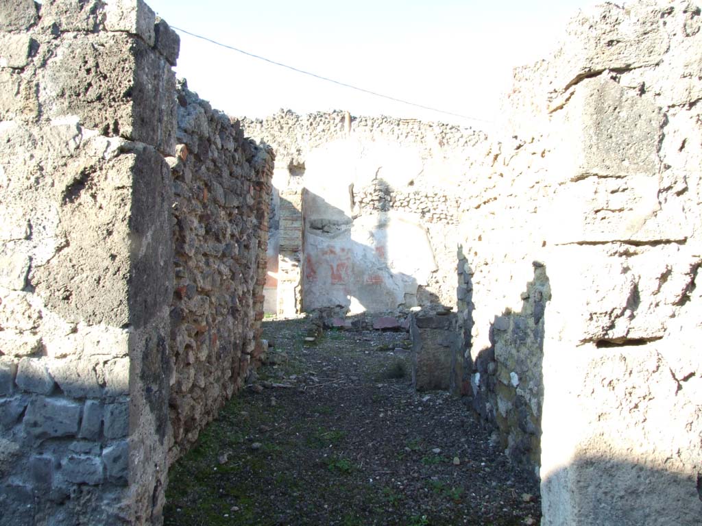 VII.15.7 Pompeii. December 2007. Looking north from entrance doorway.